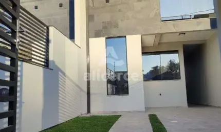 Sobrado Novo com 3 Dormitórios e Área Gourmet – Pronto para Morar em Forquilhas!