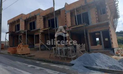 Sobrado à venda com 2 quartos 2 suítes, 110m² em Sertão do Maruim São José