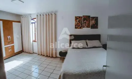 Casa com 3 quartos à venda – 364 m² de terreno, recém-reformada e próxima à praia!