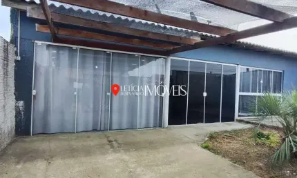 Oportunidade! Casa espaçosa com 3 dormitórios e suíte – PORTEIRA FECHADA!
