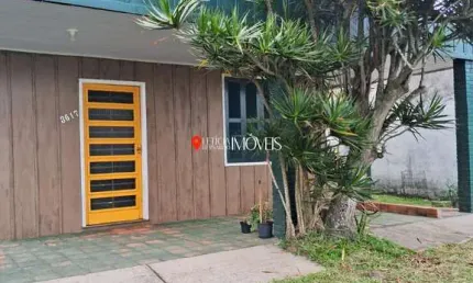 Casa aconchegante à venda em Balneário Pinhal por apenas R$ 200.000!