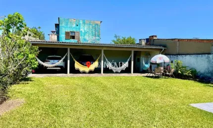 Casa à venda - com 720 m² – Espaço e Conforto para sua Família! Balneário Pinhal