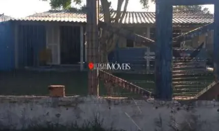 Casa aconchegante à venda em Balneário Pinhal – Apenas R$ 155.000!