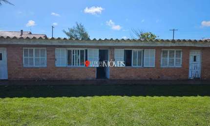 Pousada ou Casas Geminadas à venda - OPORTUNIDADE IMPERDÍVEL EM BALNEÁRIO PINHAL! 189mil