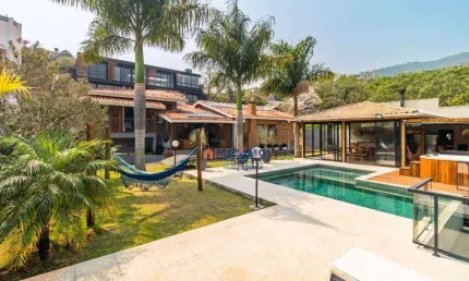 Casa de Alto Padrão à venda, 832 m² por R$ 7.900.000 - Jardim Flamboyant - Atibaia/SP