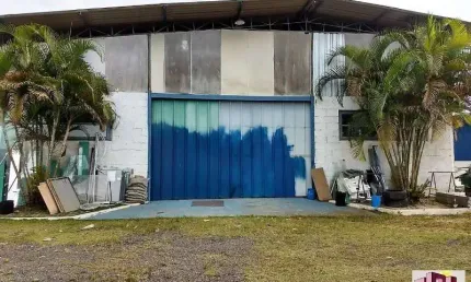 Galpão Industrial em Pindamonhangaba-SP, Jd Bela Vista: 2 Salas, 1 Banheiro, 200m² - Oportunidade Única!