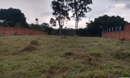 Vendo Terreno com 865,00 m² de área em localização privilegiada!