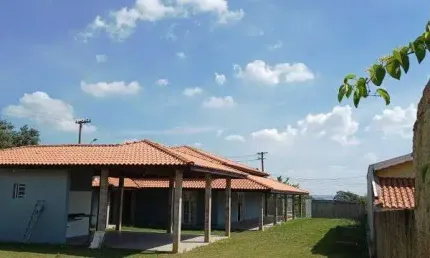 Chácara , casa com 03 quartos e espaço gourmet em Boituva/sp