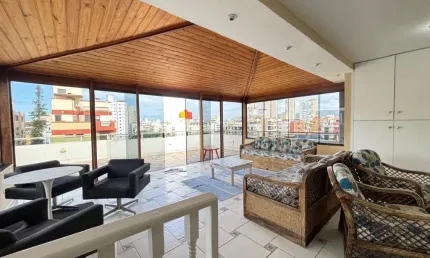 Cobertura duplex com 3 quartos sendo 1 suíte a venda na enseada-guarujá