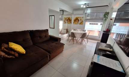 Apartamento reformado 2 dormitórios e garagem - Pitangueiras Guarujá