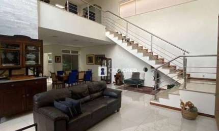 Casa com 3 dormitórios à venda, 300 m² por R$ 1.400.000,00 - Centro - Varginha/MG