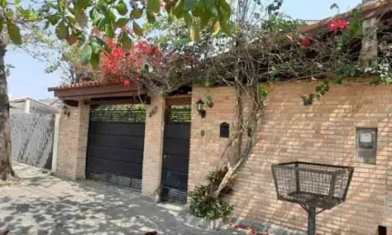 Casa com 5 dormitórios à venda, 260 m² por R$ 860.000,00 - Martim de Sá - Caraguatatuba/SP