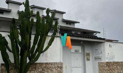 Sobrado com 3 dormitórios à venda, 141 m² por R$ 585.000,00 - Jardim Britânia - Caraguatatuba/SP