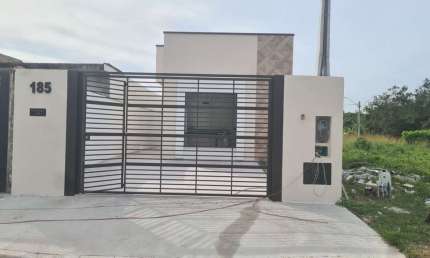 Casa com 2 dormitórios à venda, 58 m² por R$ 385.000,00 - Perequê Mirim - Caraguatatuba/SP