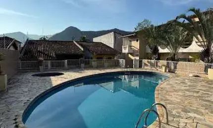 Sobrado com 3 dormitórios para alugar, 108 m² por R$ 3.500,00/mês - Martim de Sá - Caraguatatuba/SP