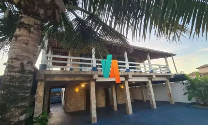 Sobrado Residencial ou Comercial frente mar em Caraguatatuba