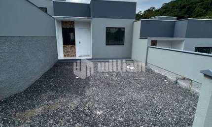 Casa com 3 quartos à venda no Primeiro de Maio, Brusque , 63 m2 por R$ 399.000
