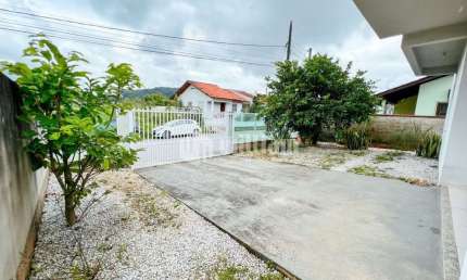 Casa com 3 quartos à venda no Limoeiro, Brusque , 140 m2 por R$ 690.000