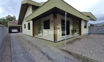 Casa com 3 quartos à venda no Limoeiro, Brusque , 179 m2 por R$ 1.290.000