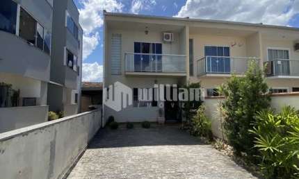 Casa com 2 quartos à venda no Limoeiro, Brusque , 80 m2 por R$ 450.000