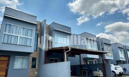 Casa em condomínio fechado com 2 quartos à venda no Dom Joaquim, Brusque , 64 m2 por R$ 320.000