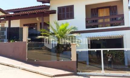 Casa com 3 quartos à venda no Dom Joaquim, Brusque , 179 m2 por R$ 899.000