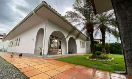 Casa comercial com 2 salas para alugar no Santa Rita, Brusque , 190 m2 por R$ 6.300