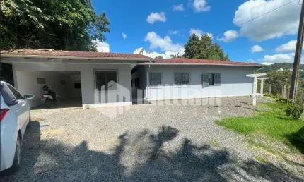 Casa com 4 quartos à venda no Águas Claras, Brusque , 162 m2 por R$ 1.200.000