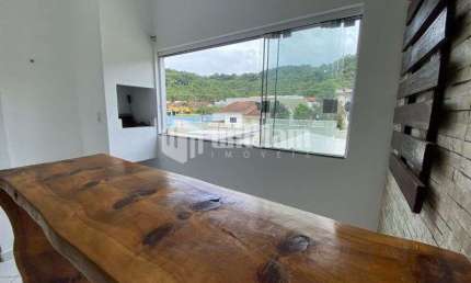 Apartamento com 2 quartos para alugar no Rio Branco, Brusque , 60 m2 por R$ 1.400