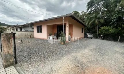 Casa com 2 quartos à venda no Rio Branco, Brusque , 72 m2 por R$ 550.000