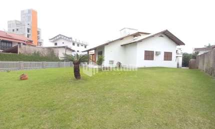 Casa com 3 quartos à venda no Santa Terezinha, Brusque  por R$ 3.940.000