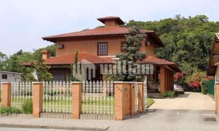 Casa com 5 quartos à venda no Centro, Guabiruba , 420 m2 por R$ 2.699.000