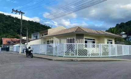 Casa com 2 quartos à venda no Primeiro de Maio, Brusque , 120 m2 por R$ 960.000