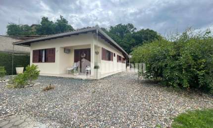 Casa com 3 quartos à venda no Carmelo, São João Batista , 98 m2 por R$ 550.000