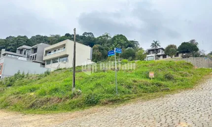 Terreno à venda no Bateas, Brusque , 450 m2 por R$ 450.000