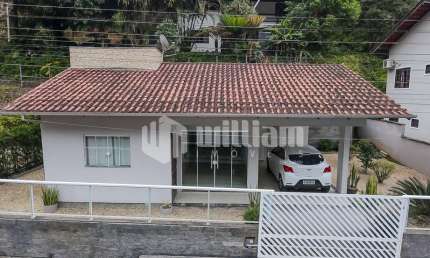 Casa com 2 quartos à venda no Azambuja, Brusque , 71 m2 por R$ 699.000