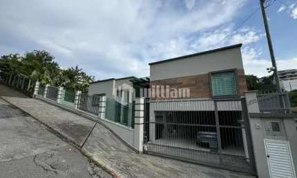 Casa com 4 quartos à venda no Centro I, Brusque , 385 m2 por R$ 2.950.000