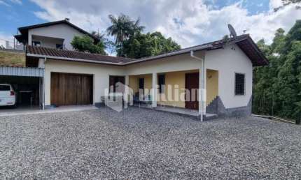 Casa com 3 quartos à venda no Centro, Guabiruba , 110 m2 por R$ 750.000