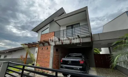 Casa com 3 quartos à venda no Dom Joaquim, Brusque  por R$ 990.000