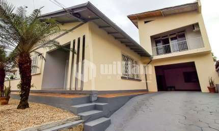 Casa com 5 quartos à venda no Centro I, Brusque , 220 m2 por R$ 1.299.000