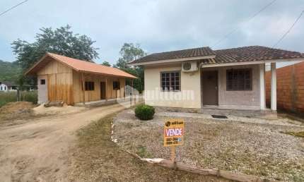 Casa com 2 quartos à venda no São Pedro, Guabiruba , 50 m2 por R$ 460.000