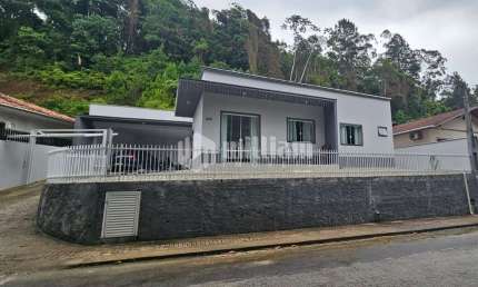 Casa com 3 quartos à venda no Azambuja, Brusque , 111 m2 por R$ 850.000