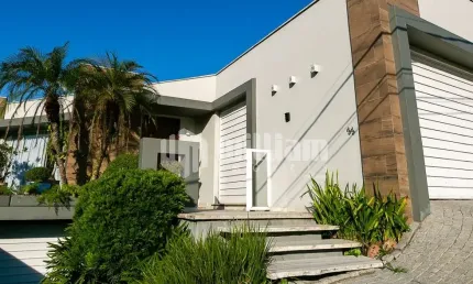 Casa com 3 quartos à venda no Centro I, Brusque , 240 m2 por R$ 2.500.000
