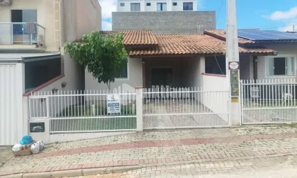 Casa com 2 quartos à venda no Volta Grande, Brusque , 66 m2 por R$ 309.000