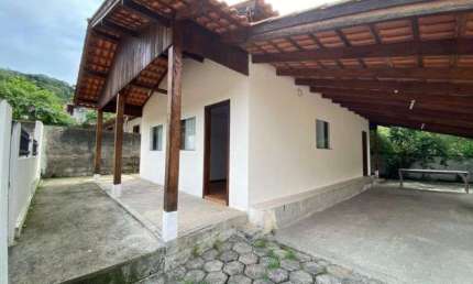 Casa com 2 quartos para alugar no Cedrinho, Brusque , 122 m2 por R$ 1.900