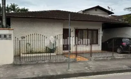 Casa à venda no Santa Terezinha, Brusque  por R$ 559.000