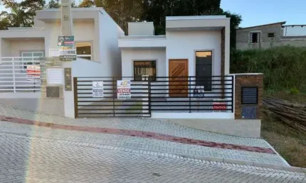 Casa com 3 quartos à venda no Primeiro de Maio, Brusque , 72 m2 por R$ 459.900