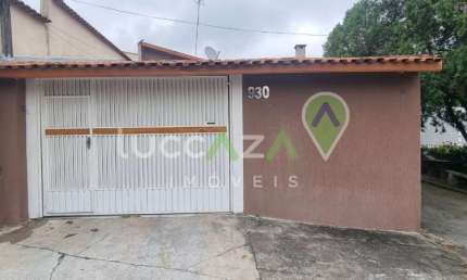 Imperdível Casa à Venda em Jacareí-SP, Jardim Califórnia: 3 quartos, 1 suíte, 2 salas, 2 banheiros, 2 vagas, 180 m².