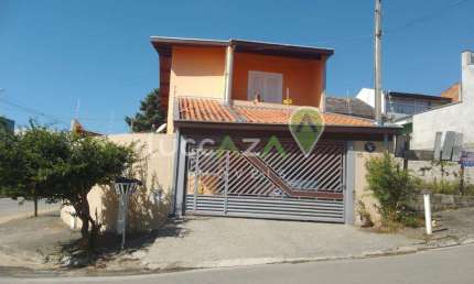 Espetacular Casa à Venda em Jacareí-SP, no Residencial Santa Paula: 4 Quartos, 2 Suítes, 2 Salas, 4 Banheiros, 2 Vagas e 178m²!