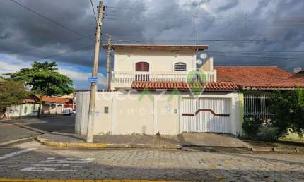 Imperdível Casa à Venda em Jacareí-SP, Bairro Jardim Santa Maria: 4 Quartos, 1 Suíte, 2 Salas, 4 Banheiros, 4 Vagas, 259,15m².